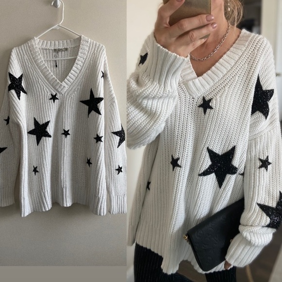 Carmar Sweaters - White oversized v-neck cotton sweater with black stars size M